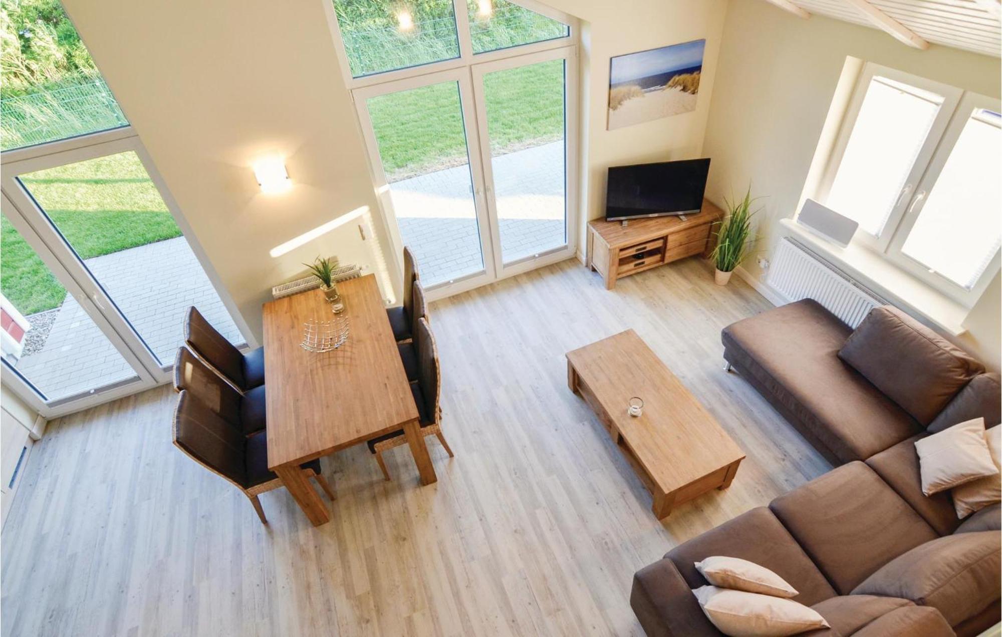 Awesome Home In Dagebuell With Kitchen 외부 사진